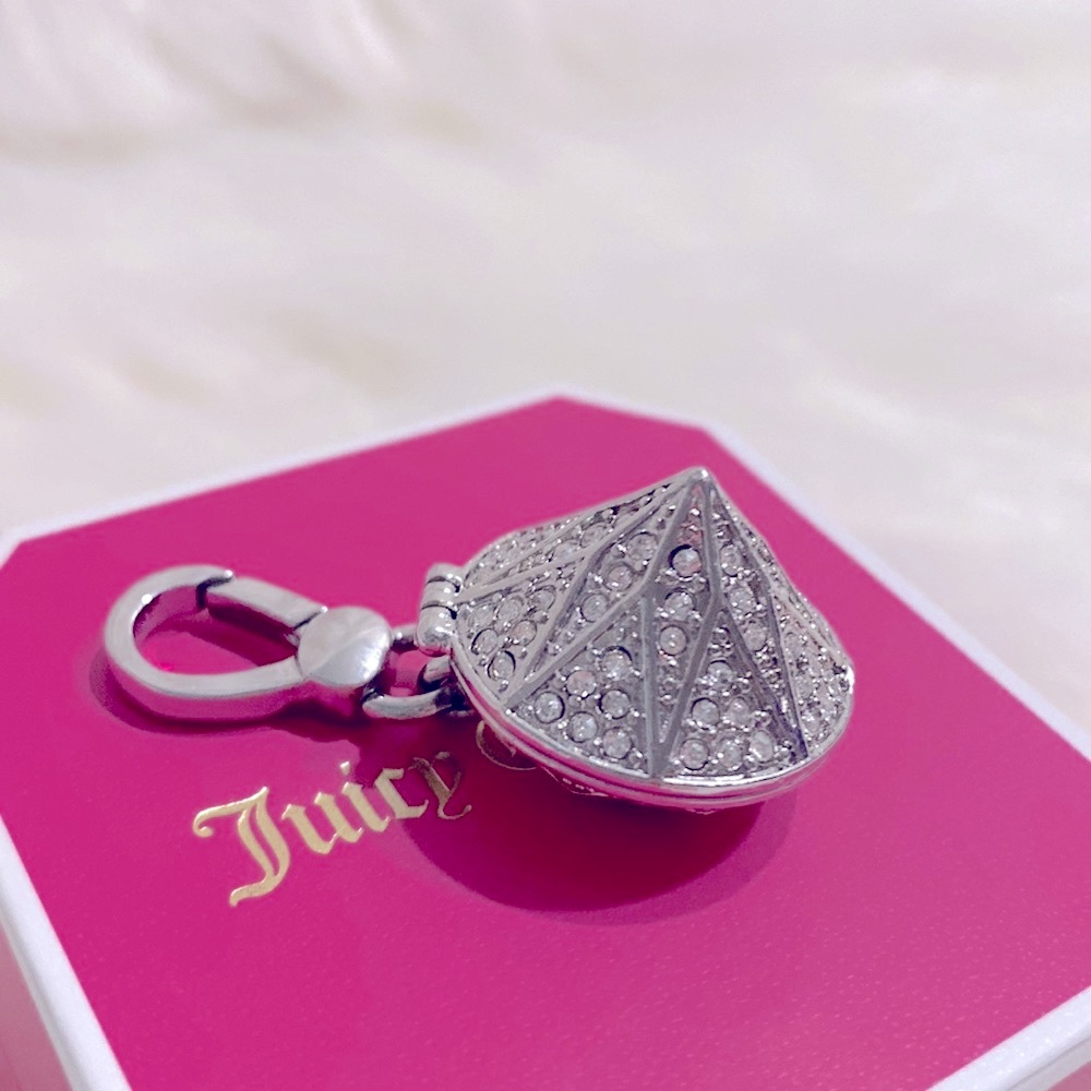 🩷PRICE IS FIRM🩷Juicy Couture Large Diamond Charm NWT - Picture 5 of 16